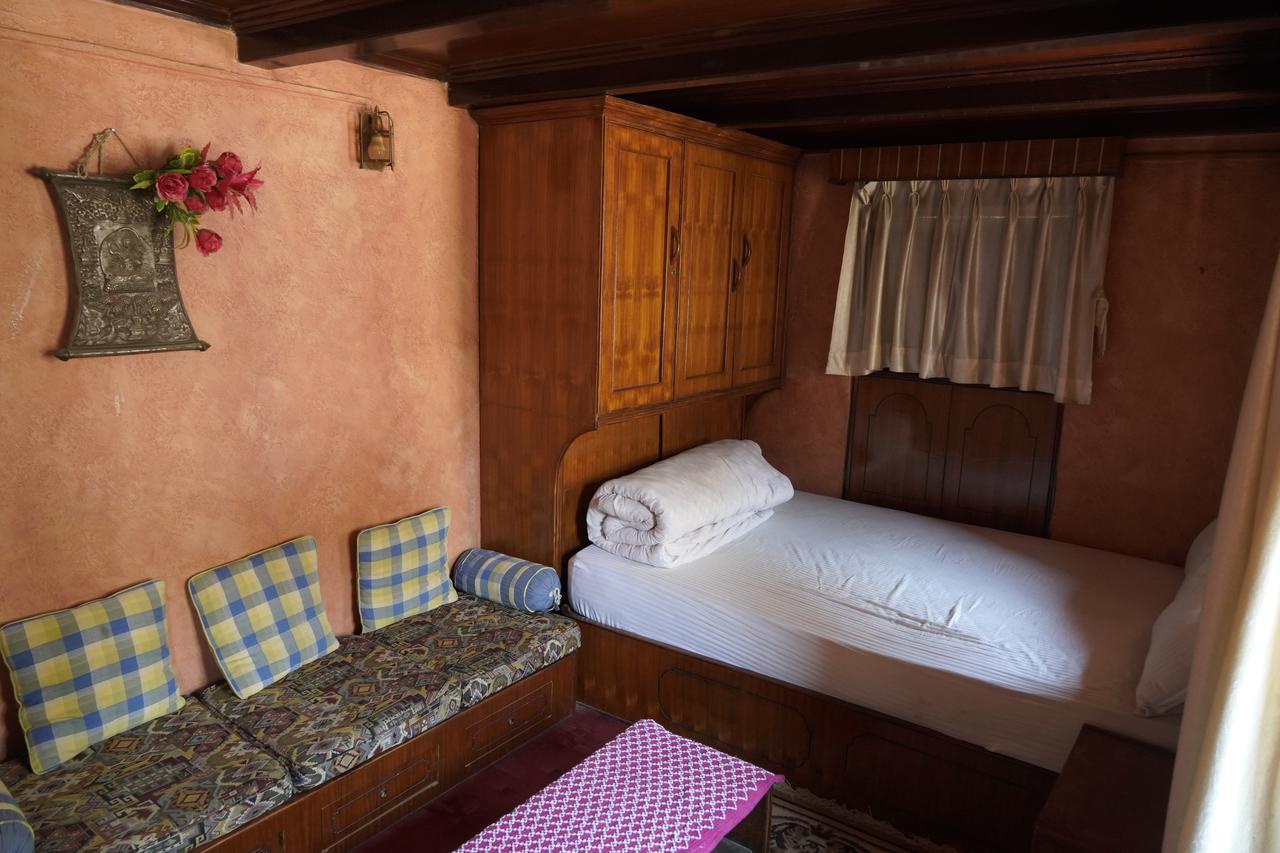 Moonlight Guest House Bhatgoan Exterior photo